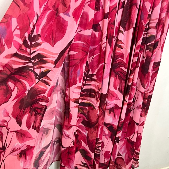 Bronx and Banco Camilla Maxi Dress in Fuchsia size medium - Picture 9 of 13